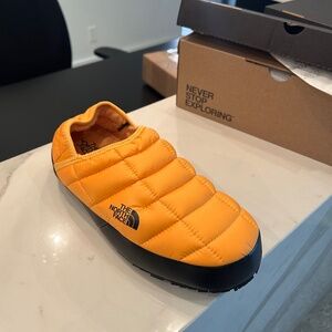 North Face Men's ThermoBall Traction Mules